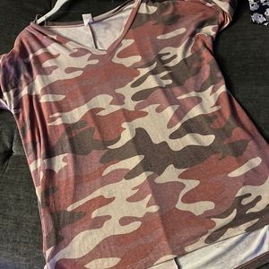 Sew In Love Mauve Camo Top Hi-Lo Gently used - 1X - Women Size XL (44)